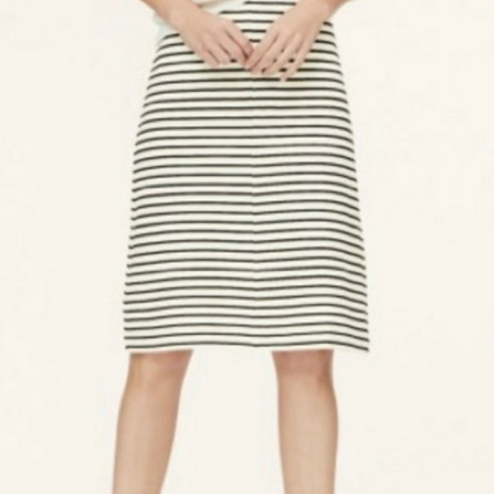 Loft Stretch Pull On Skirt